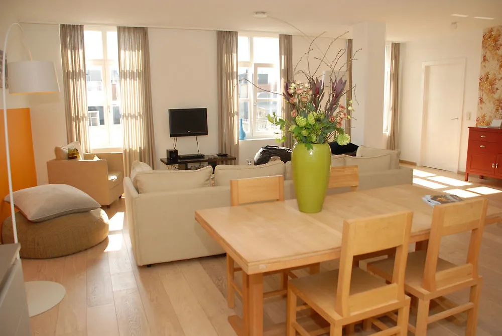 Smartflats - Central Antwerpen 4*,